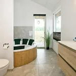 بيت للعطل 5 Star In Millinge