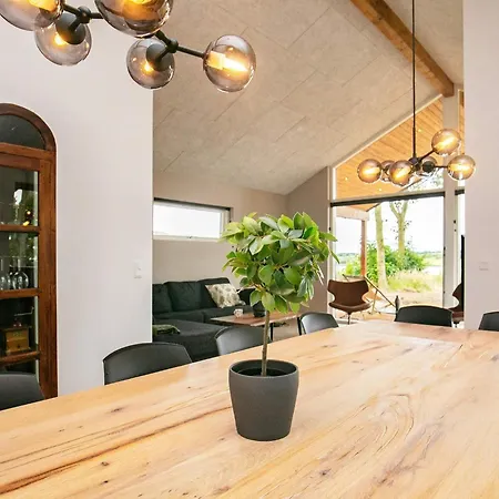 Nyaraló 12 Person In *