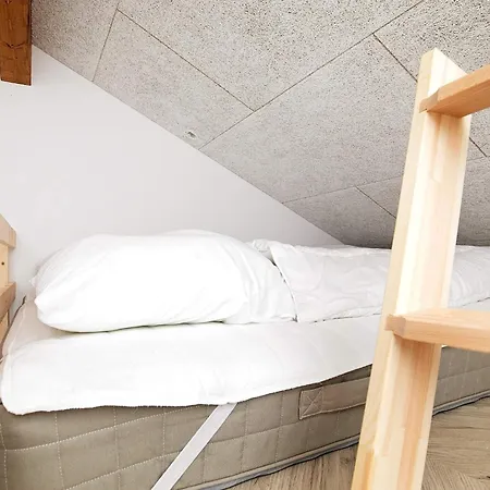 Nyaraló 12 Person In Millinge